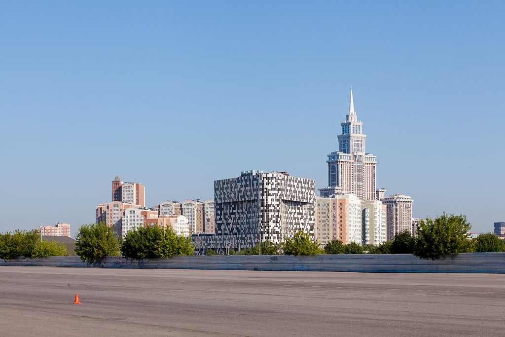Moscow_Kodynskoe field development